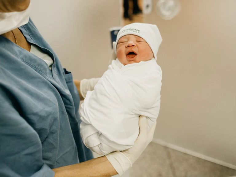 5 Million Babies Will Be Born In Pakistan Because Of Lockdown: UNICEF
