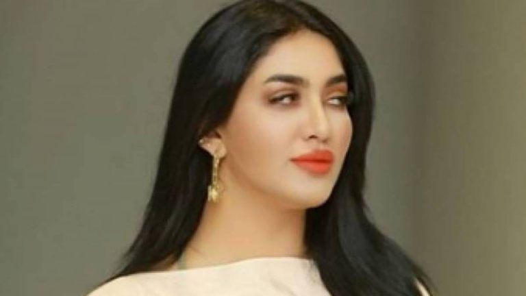 Mathira new bold photos at Beach Set Internet on Fire