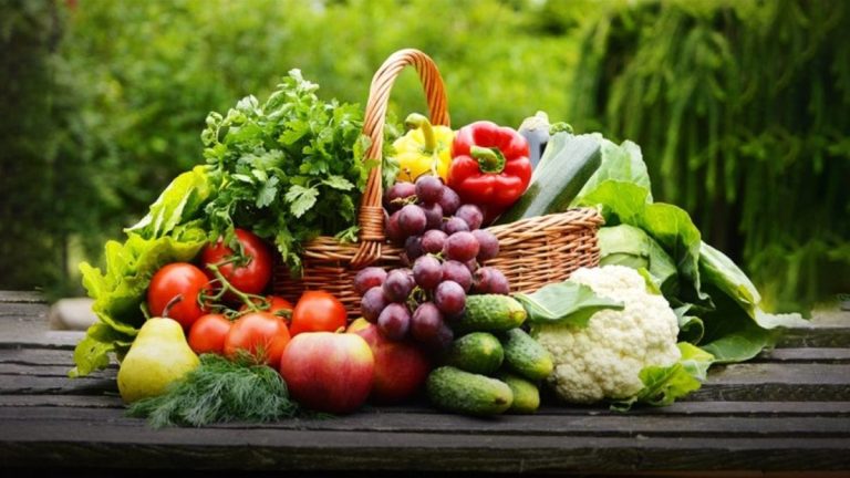 Pick Your Food Carefully To Keep You Cool Summer Food in Pakistan