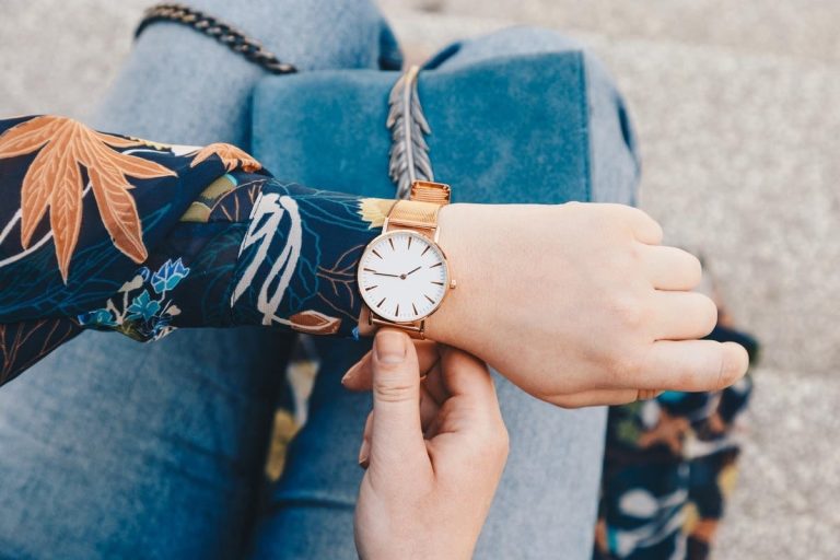 Best Watches for Girls with Price in Pakistan 2023