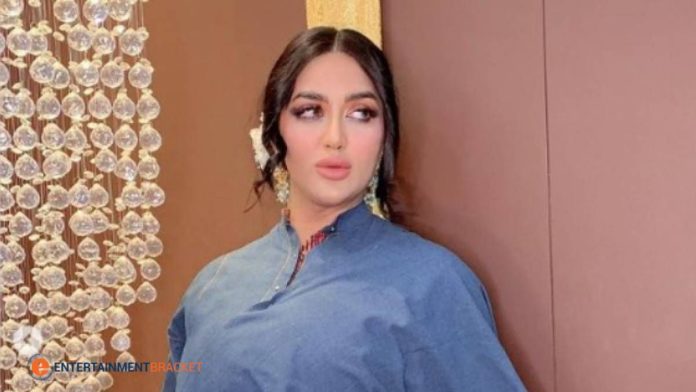 Mathira Quirky pledge for breast cancer awareness goes viral