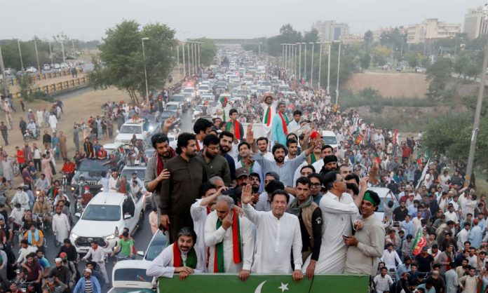 PTI Long March Live Updates l Imran Khan-led long march underway in Lahore