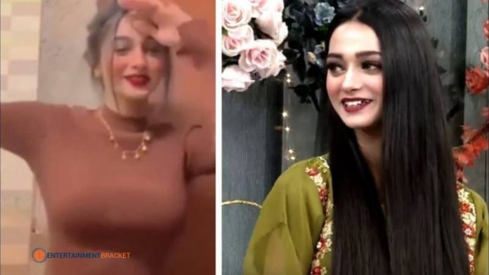 Pakistani TikToker Ayesha New Dance video Goes Viral