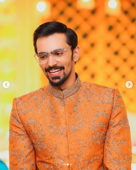 Rana Hamza Saif shares wedding photos with wife - Entertainment Bracket