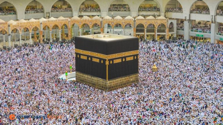 Govt receives over 72,000 applications under regular Hajj scheme as deadline nears